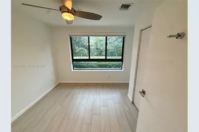 113 NE 6th St #621, Fort Lauderdale, FL 33304 - Photo 3