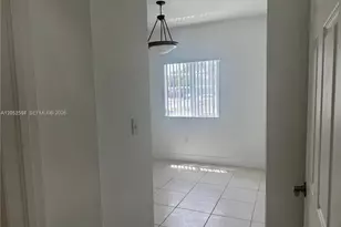 6912 NW 179th St, Hialeah, FL 33015 - Photo 7