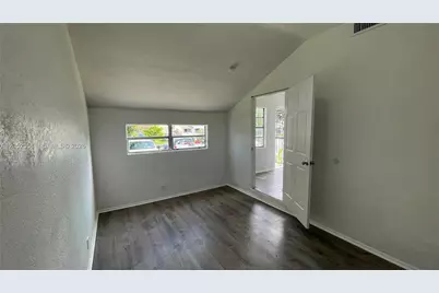 1012 NW 66th St #0, Miami, FL 33150 - Photo 17