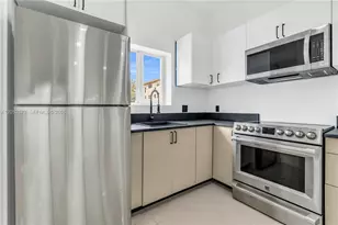 1011 SW Sw 7th St Miami Fl, Miami, FL 33130 - Photo 11