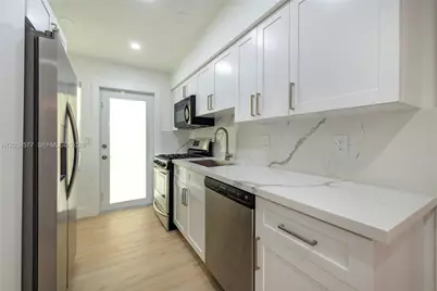 809 NE 17th Ave #4, Fort Lauderdale, FL 33304 - Photo 9
