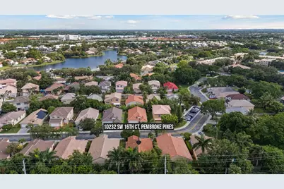 10232 SW 16th Ct, Pembroke Pines, FL 33025 - Photo 31