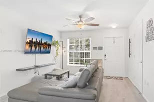 2293 NW 170th Ave, Pembroke Pines, FL 33028 - Photo 7