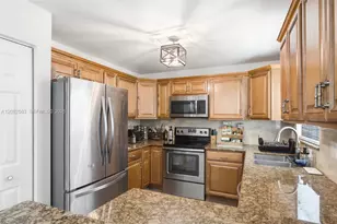 2293 NW 170th Ave, Pembroke Pines, FL 33028 - Photo 13