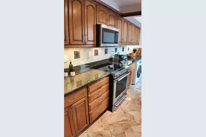 900 NW Greensward Ln #111-G, Delray Beach, FL 33445 - Photo 9