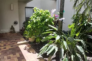 900 NW Greensward Ln, Delray Beach, FL 33445 - Photo 7