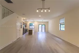 10407 NW 82nd St, Doral, FL 33178 - Photo 11