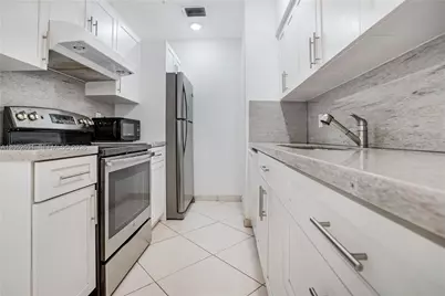 8045 SW 62nd Ct, Miami, FL 33143 - Photo 5