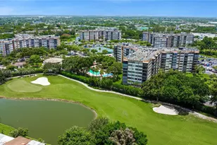 1400 St Charles Pl, Pembroke Pines, FL 33026 - Photo 21