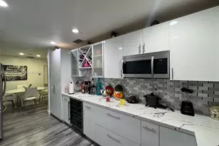 10660 SW 164th St, Miami, FL 33157 - Photo 3