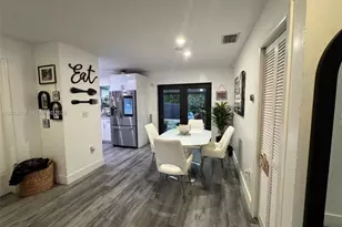 10660 SW 164th St, Miami, FL 33157 - Photo 5