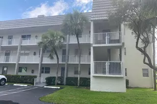 8135 Sunrise Lakes Blvd, Sunrise, FL 33322 - Photo 27