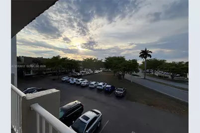 8135 Sunrise Lakes Blvd #308, Sunrise, FL 33322 - Photo 31
