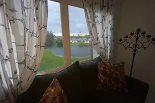 8135 Sunrise Lakes Blvd, Sunrise, FL 33322 - Photo 21