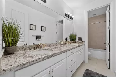 11326 SW 12th St, Pembroke Pines, FL 33025 - Photo 21