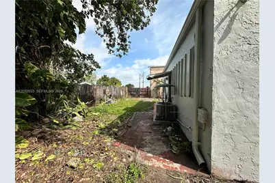 2304 SW 60th Way, Miramar, FL 33023 - Photo 7