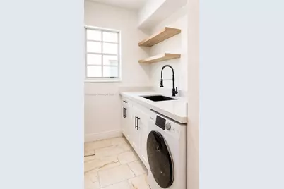 1526 Pennsylvania Ave #18, Miami Beach, FL 33139 - Photo 5