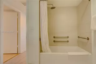 2602 E Hallandale Beach Blvd, Hallandale Beach, FL 33009 - Photo 17