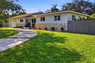 10795 SW 34th St, Miami, FL 33165 - Photo 3