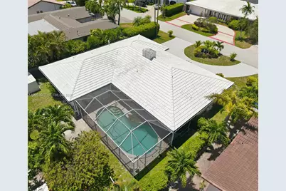 8 Castle Harbor Is, Fort Lauderdale, FL 33308 - Photo 3