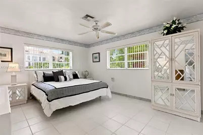 8 Castle Harbor Is, Fort Lauderdale, FL 33308 - Photo 19