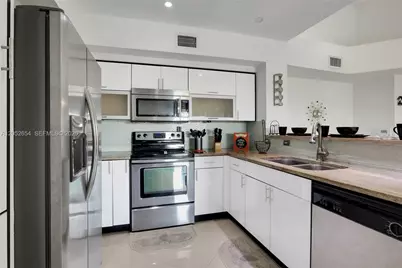 2200 E Preserve Way #304, Miramar, FL 33025 - Photo 11