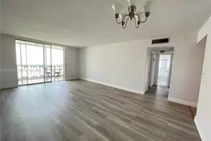 301 NE 14th Ave, Hallandale Beach, FL 33009 - Photo 5