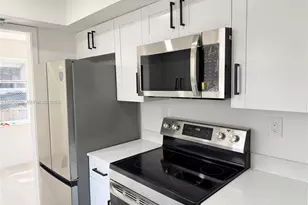 890 SW 28th St, Fort Lauderdale, FL 33315 - Photo 3