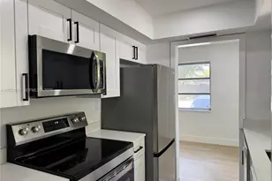 890 SW 28th St, Fort Lauderdale, FL 33315 - Photo 1