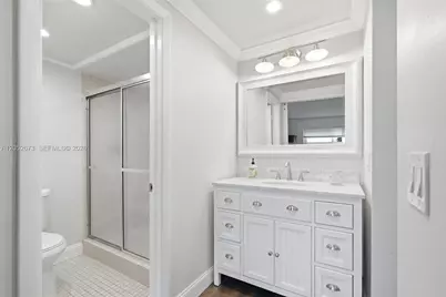 9501 Sunrise Lakes Blvd #201, Sunrise, FL 33322 - Photo 15
