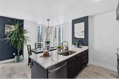 55 SE 6th St #3802, Miami, FL 33131 - Photo 5