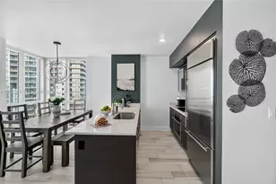 55 SE 6th St, Miami, FL 33131 - Photo 3