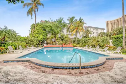 255 W 24th St #302, Miami Beach, FL 33140 - Photo 9