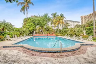 255 W 24th St, Miami Beach, FL 33140 - Photo 9