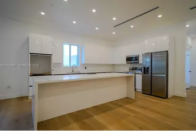 112 NW 24th Ct, Miami, FL 33125 - Photo 11