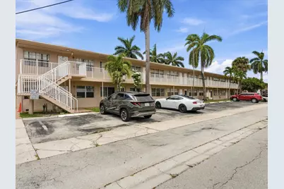 230 SW 11th Ave #8, Hallandale Beach, FL 33009 - Photo 1