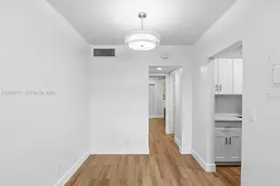230 SW 11th Ave, Hallandale Beach, FL 33009 - Photo 9