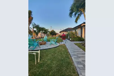 1638 NW 38 Th Pl, Cape Coral, FL 33993 - Photo 7