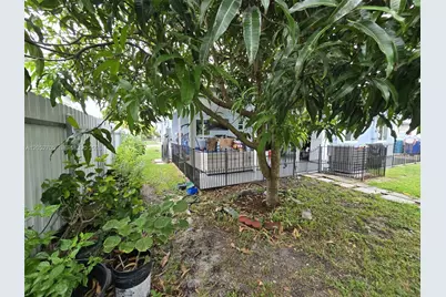 3445 NW 81st Ter, Miami, FL 33147 - Photo 19