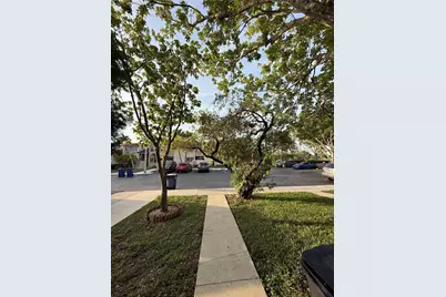 14293 Kendale Lakes Cir #14293, Miami, FL 33183 - Photo 3