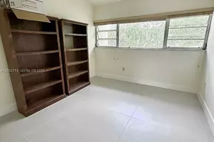 14293 Kendale Lakes Circle, Miami, FL 33183 - Photo 19