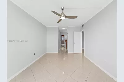 500 Bayview Dr #1421, Sunny Isles Beach, FL 33160 - Photo 9