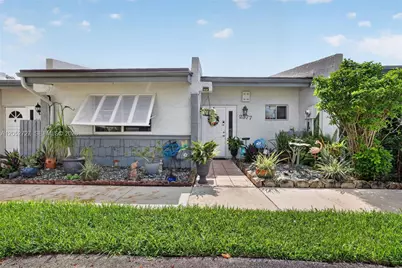 2377 N 37th Ave, Hollywood, FL 33021 - Photo 1