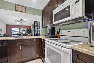 2377 N 37th Ave, Hollywood, FL 33021 - Photo 13