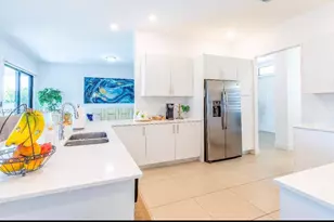 13218 SW 230th St, Miami, FL 33170 - Photo 11