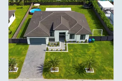 13218 SW 230th St, Miami, FL 33170 - Photo 3
