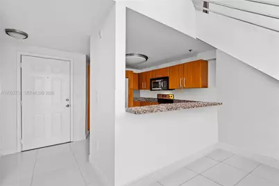 6362 Collins Ave #318, Miami Beach, FL 33141 - Photo 15