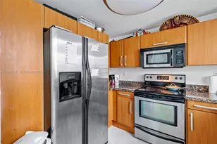 6362 Collins Ave, Miami Beach, FL 33141 - Photo 21