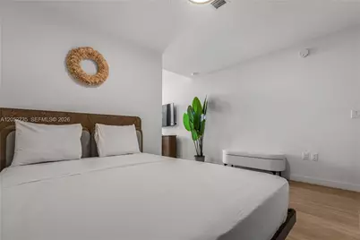 580 72nd St #1005, Miami Beach, FL 33141 - Photo 11