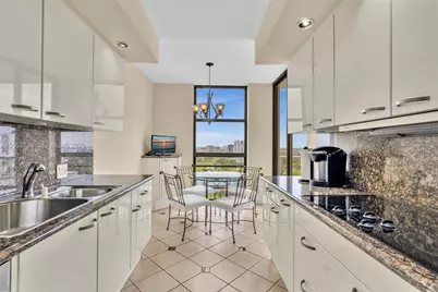 20281 E Country Club Dr #1907, Aventura, FL 33180 - Photo 15